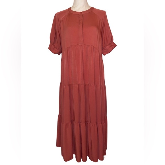 Waverly Dresses & Skirts - Waverly Midi Dress Orange Size Medium